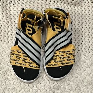 NEW ADIDAS FIORUCCI SANDALS UNISEX SIZE 5